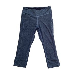 NEW BALANCE grey capri leggings | Size S